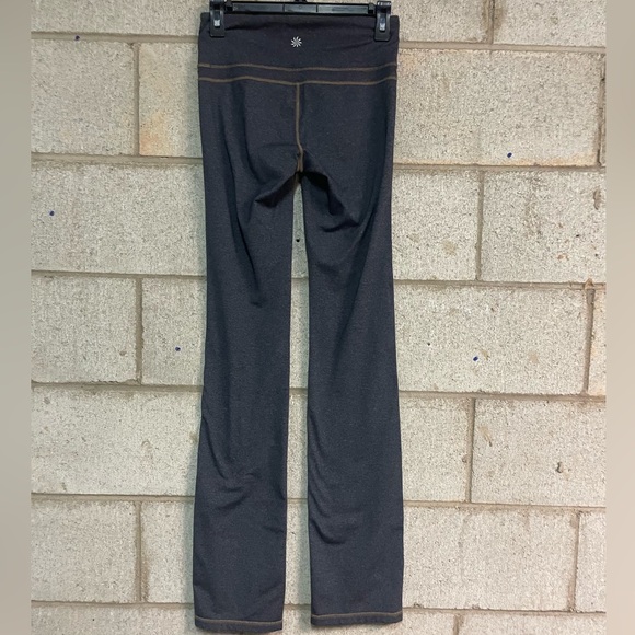 ❌SOLD❌Athleta active straight leg pants🏃🏻‍♀️‍➡️ - Picture 2 of 4